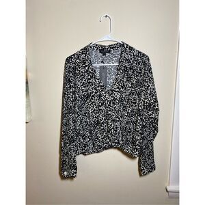 NWT Rachel Zoe flowy top. Size L